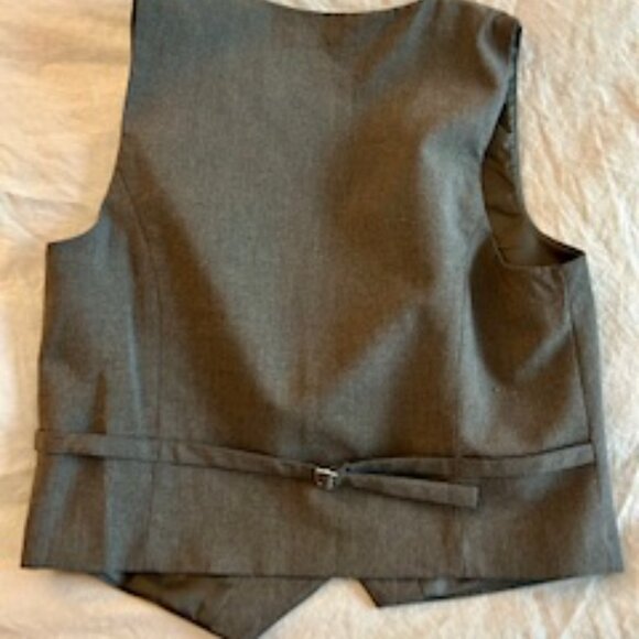 Zara Gray Buttoned Vest - Picture 3 of 6